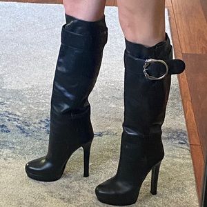 Authentic Gucci knee high Nero calf leather boot
